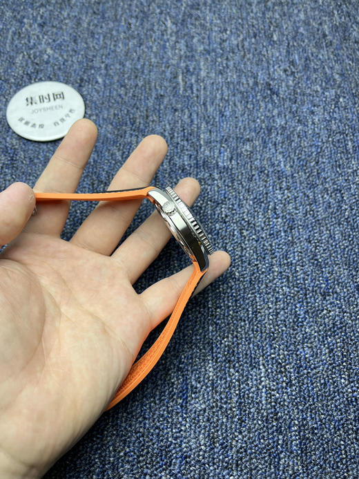 OMEGA欧米茄海马600米系列"四分之一橙" 海洋宇宙 潜水男士腕表
机芯：搭载进口西铁城 商品图3