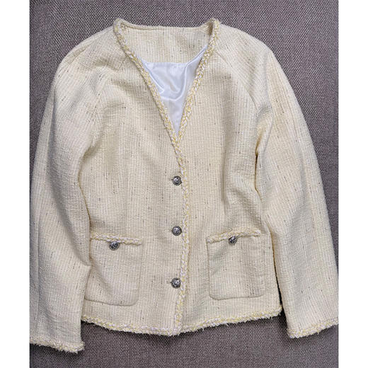 【非质量问题不退】人间宝藏 鹅黄色V领小香风外套 极致显瘦优雅 至减龄的小香款 商品图5