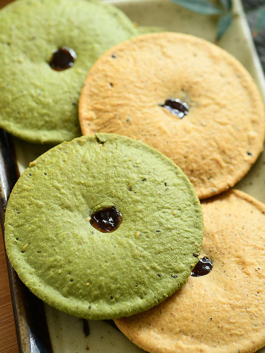 新品！经典传统小吃 古早味肚脐饼！【一方云拾肚脐饼】三色三味新混搭！外酥内软，满口小麦和地瓜的香气，把怀旧派和尝鲜党的快乐一起打包！ 商品图2