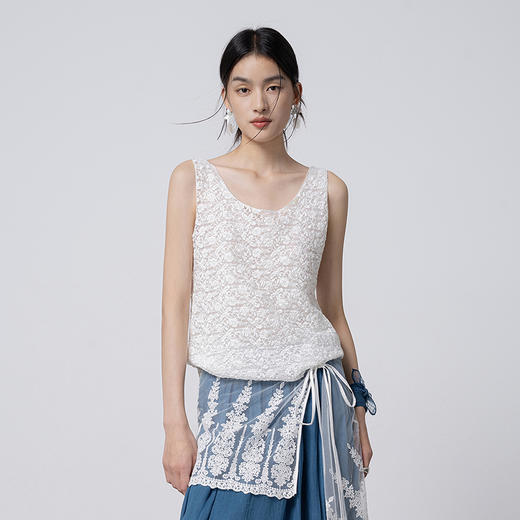【林栖设计小店】（现货）蕾丝花语|米白色优雅花边百搭2026春新款皱感吊带背心1961043 商品图3