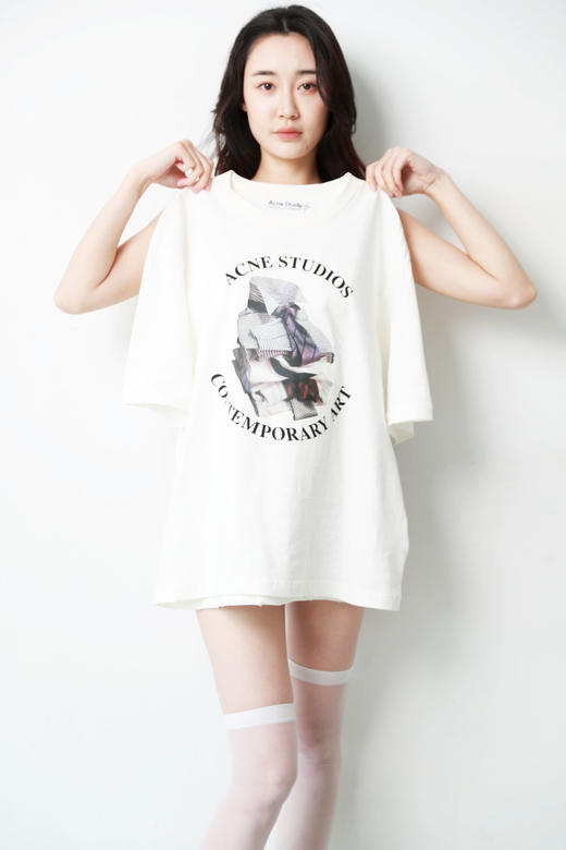 徽标大印花tee，宽松休闲半袖儿。白色图案圆领套头式t恤E012966 商品图0