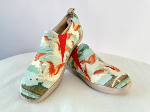 西班牙设计师品牌Uin马年特别定制彩绘艺术旅行鞋 商品图9