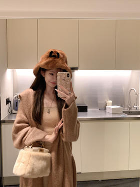 金蘑菇菇 京洛再无佳人 小白狐连帽慵懒开衫