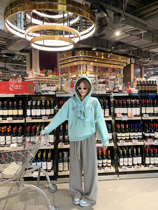 <曾小咸推荐>2.10现货秒杀 ！微信超特价！小狗印花连帽加绒卫衣 日常219.99 立减130 秒杀89.99！！ 商品图5