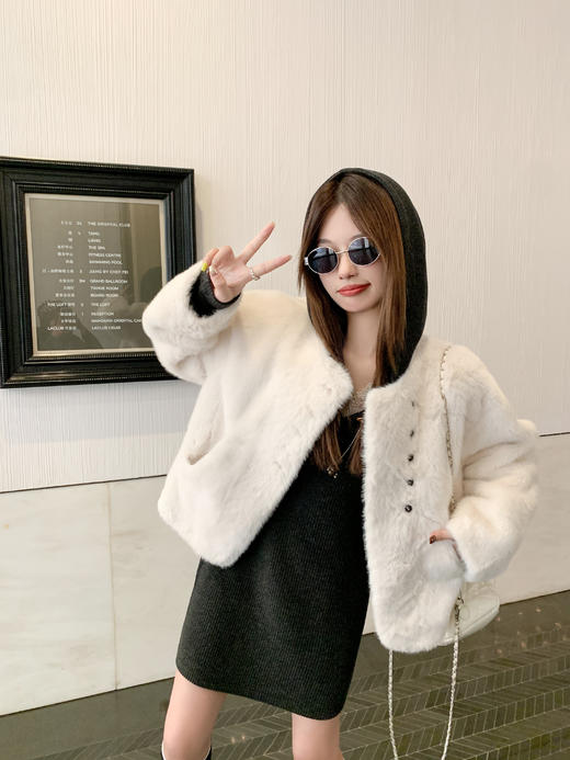 <曾小咸推荐>2.9现货秒杀 ！微信超特价！连帽蕾丝边针织连衣裙 日常229.99 立减140 秒杀89.99！！ 商品图14