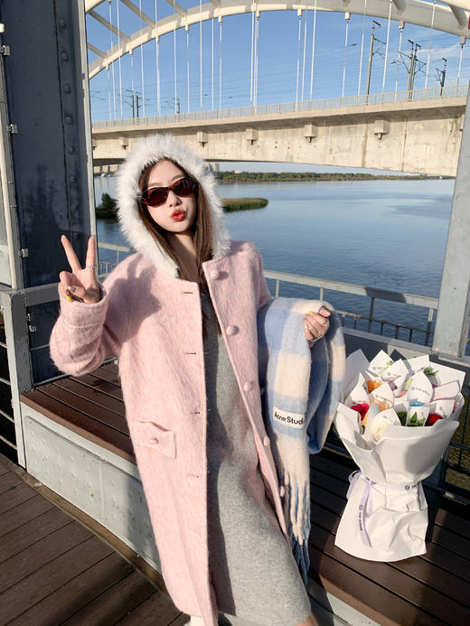 <曾小咸推荐>2.9现货秒杀 ！微信超特价！毛边连帽针织连衣裙 日常219.99 立减120 秒杀99.99！！ 毛呢外套 秒杀179.99！ 商品图9