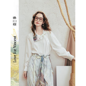 两三事梵高文艺 晨昏告白 2026春季新款印花领结斜边纽扣雪纺衫女