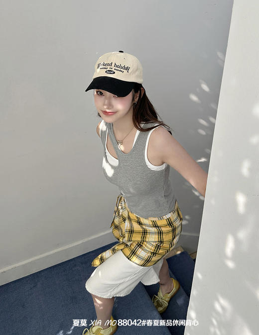 【GZ】无忧购2026春季新款女士休闲宽肩带撞色镂空背心88042（截单后3-5天发货） 商品图4