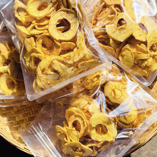 特惠活动『原味丑苹果干』开袋即食，甜酸浓郁，酥脆微韧，12斤苹果烤出1斤苹果干，不添加香精色素防腐剂 商品图7