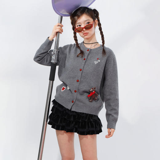 韩版爱心小熊刺绣开衫-纪念日百货门店同款169600992 商品图1