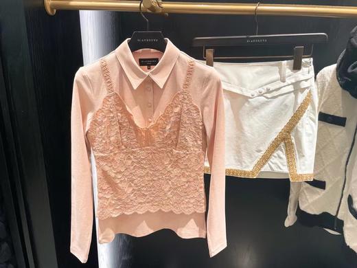 ST家新款女士蕾丝花边假两件长袖polo衫来了！蕾丝吊带设计🆕 ✖️提花logo肩带，优雅大方，高贵气质✨✨真的太洋气了，谁穿谁好看当打底、叠穿还是外穿都很好看，很温柔的味道！ 商品图4