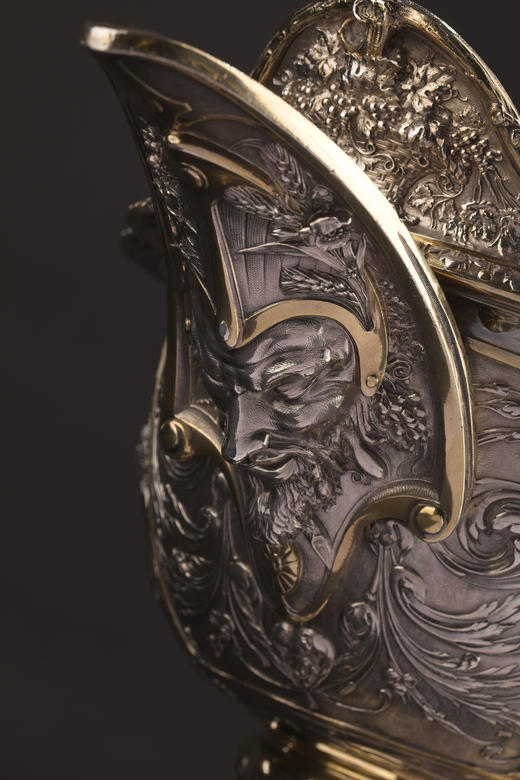 独角鹿西洋古董19世纪英国名坊Elkington&Co.签名出品古典神话人物主题纯银及镀金精雕餐桌中央摆件 商品图11