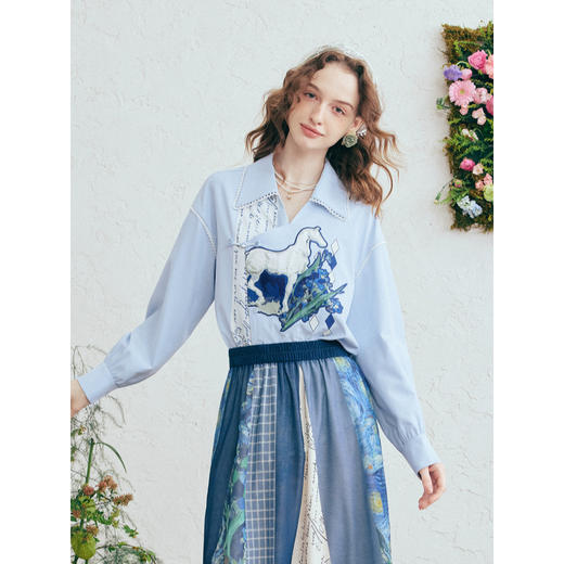 两三事梵高文艺眷恋刻度2026春新款小清新印花刺绣盘扣装饰衬衫女 商品图1