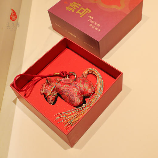 上久楷新中式国风文创 宋锦锦马挂件 菱纹定胜 四答晕蝶纹 八达晕 商品图13