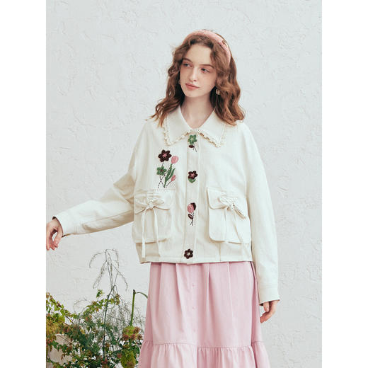 两三事心跳同频2026春季新款甜美花朵毛巾绣蕾丝边翻领短外套女 商品图1