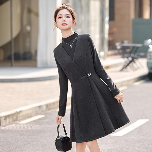 「自」全新升级【铂金会员413/天猫559/差价146】(99316) 洛诗琳气质收腰显瘦针织衫+无袖收腰背心裙两件套 商品图3