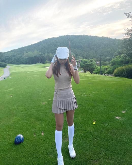 St家春夏新款女士百褶短裙来了！W821880-61 商品图4