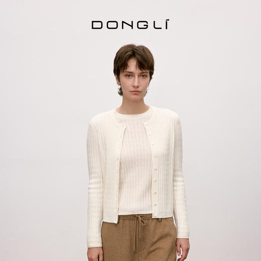 东黎 • 小山羊绒 女士百搭圆领绞花开衫 5498 商品图0