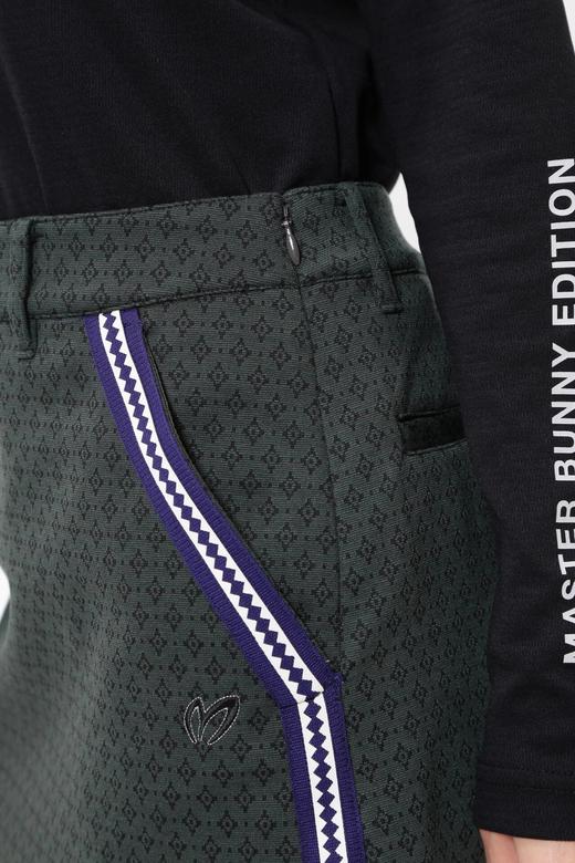 Master Bunny  高尔夫女士 侧边线条新款潮流刺绣提花半身裙 商品图9