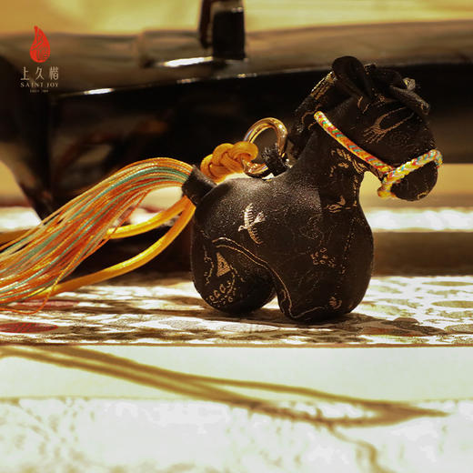 上久楷新中式国风文创 宋锦锦马挂件 菱纹定胜 四答晕蝶纹 八达晕 商品图5