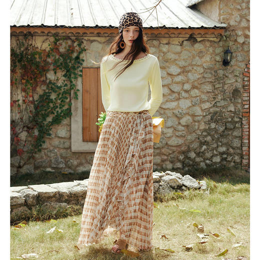 OLrain欧芮儿2026新款春黄色法式木耳边拼接一字领宽松长袖T恤女 商品图1