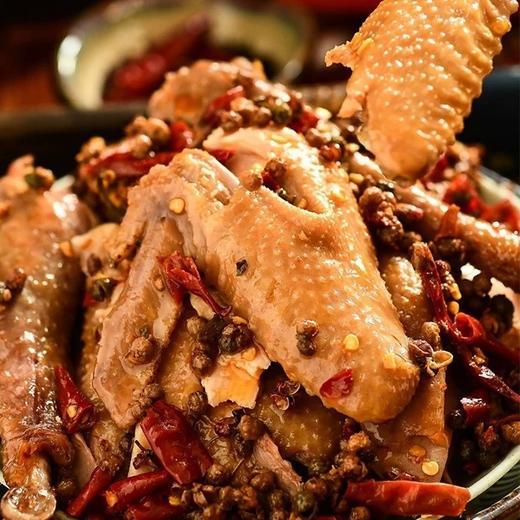 顺丰包邮。南鲜港湾烧鸡&麻椒鸡任选，从腌制到卤制花费很长时间 让鸡360°无死角入味肉质劲道 软烂入味基地直邮 商品图0