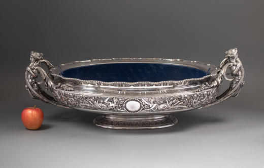 独角鹿西洋古董19世纪法国拿破仑三世时期法国著名金银器工坊ODIOT签名出品古典女神与天使主题铜镀银精雕双耳花器/餐桌中央摆件 商品图1