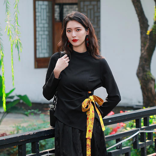 【2026春节款-现货48小时内发】缚风策民族风上衣 | 拍1得3 商品图4