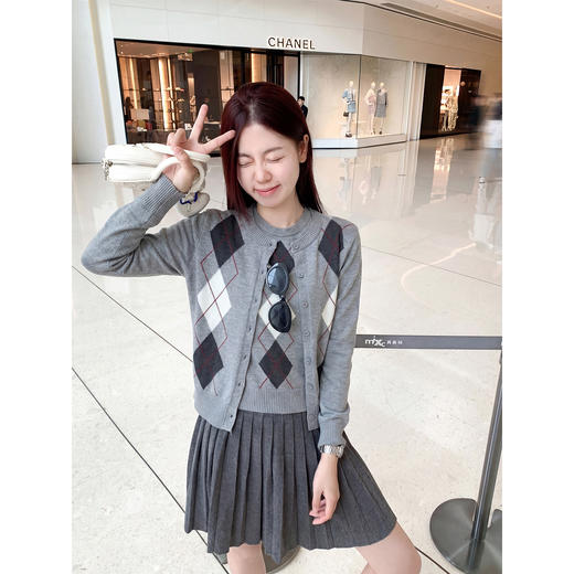 【110元任选2件】现货！ 韩系菱形毛织短袖衫 商品图1