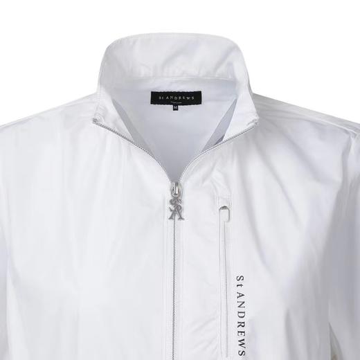 ST家新款女士薄款长风衣外套来了！法式运动风，将优雅气质和动感相结合的一款防泼水长款防风防晒外套！让运动风不再枯燥乏味，青春活力穿在身上！泡泡袖设计，可爱活泼，淑女风格字母拉链，浮雕图案扣子！ 商品图2