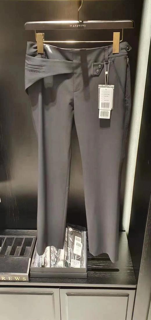 St家春夏新款女士薄款高尔夫长裤来了！直筒长裤，打造大长腿比例！干净的剪裁搭配腰部装饰小腰封设计，呈现出更加显瘦又立体的版型！弹力面料身材包容度超高，穿着舒适无束缚感，激光穿边，臀部印花，处处透品质！ 商品图0