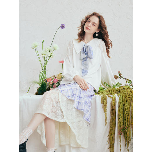 两三事梵高文艺初恋协奏2026春新款镂空布拼接印花领带灯笼袖衬衫 商品图3