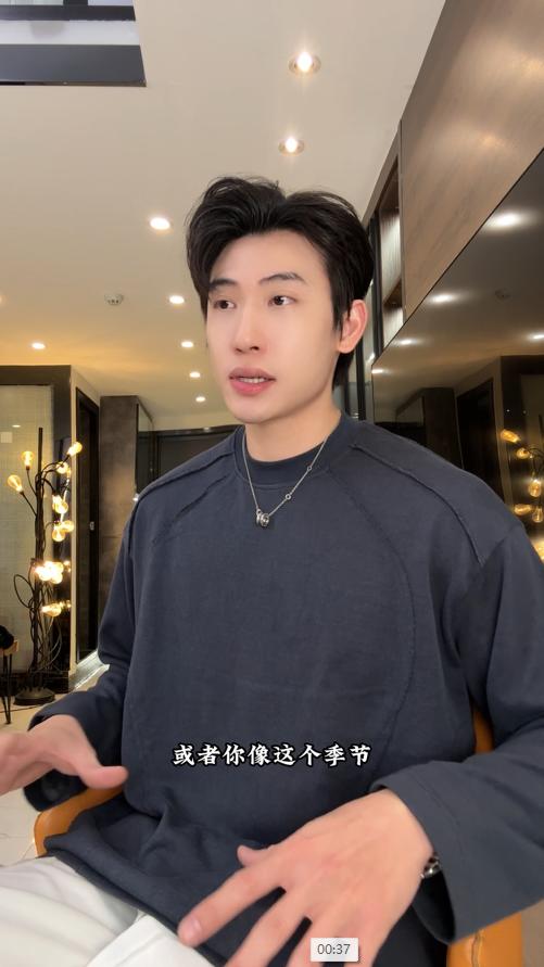 J678SDSA男士秋冬新款痞帅男装韩版纯色解构褶皱圆领长袖T恤百搭舒适 商品图0