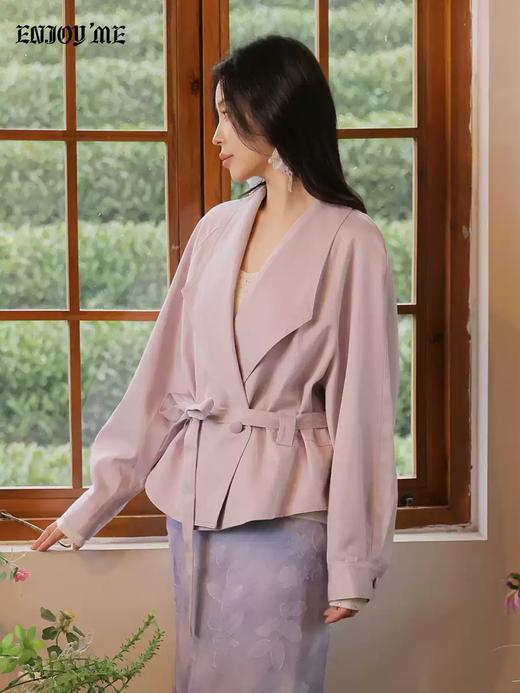 【门店同款】ENJOY春季“柔光芳序”法式翻领收腰外套 169100154 商品图1