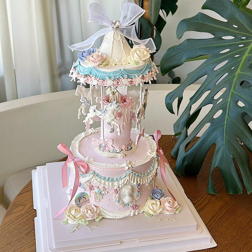 宫廷旋转木马奶油蛋糕（至少提前5天预定） 商品图1