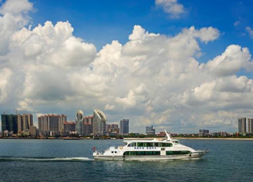 【春节-广东周边游】<湛江+江门5天深度游>山泉湾温泉城+鼎龙湾国际海洋度假区海景房、新春赏桃花、湖光岩、红嘴鸥游船/观十里军港南海舰队群、赤坎华侨古镇、船游古劳水乡、遂溪孔庙 商品图0