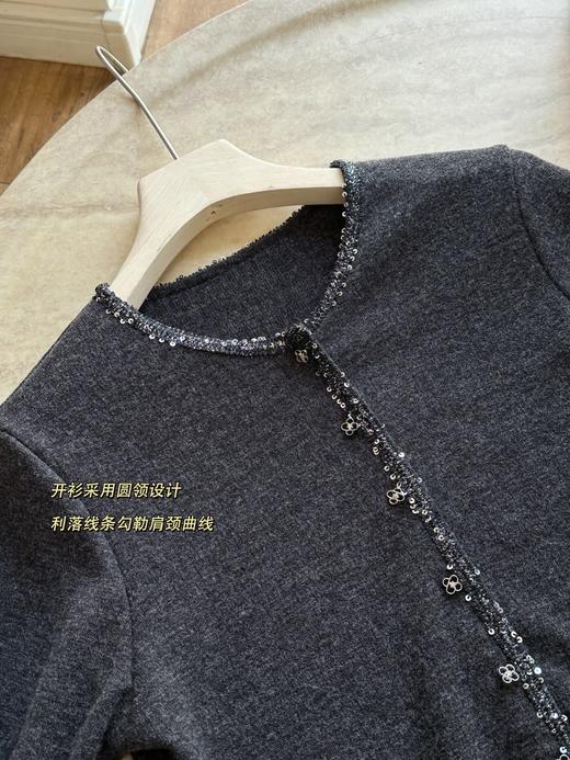 千金法式喇叭长袖小香风针织开衫+吊带上衣两件套 商品图11