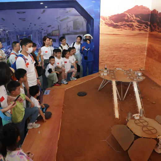 3天2晚【海南文昌火箭发射观礼之旅】入住文昌希尔顿，明星同款C位VIP观礼席，现场亲自见证中国力量！聆听航天科普专家讲座，参观航天科普馆、育种中心等，更有伴手礼相赠~ 商品图3