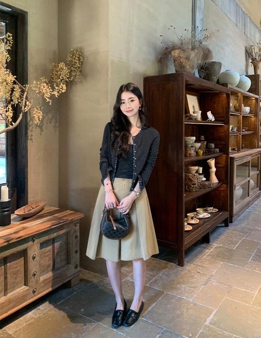 千金法式喇叭长袖小香风针织开衫+吊带上衣两件套 商品图6