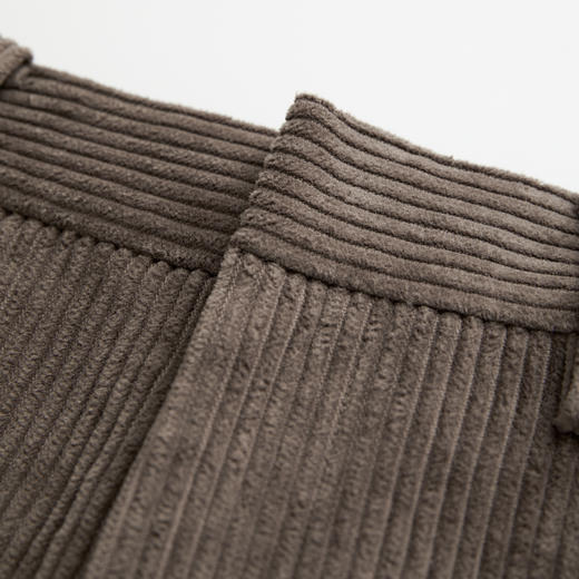 ROMI STUDIO“休闲复古”灯芯绒肌理感挺阔直筒休闲裤 RWCWX65807 商品图2