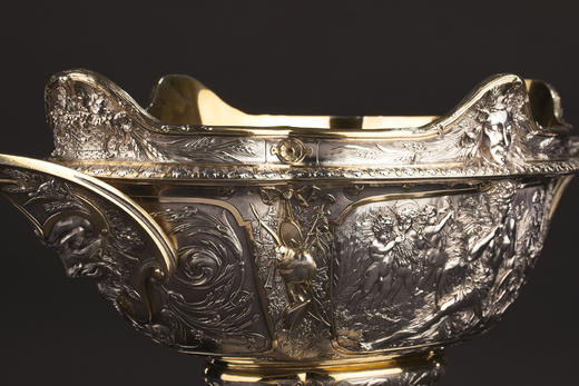 独角鹿西洋古董19世纪英国名坊Elkington&Co.签名出品古典神话人物主题纯银及镀金精雕餐桌中央摆件 商品图4