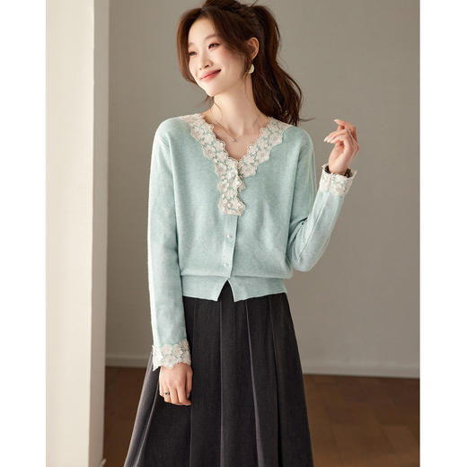 「自」全新升级【铂金会员183/天猫249/差价66】(21851)洛诗琳法式蕾丝V领针织衫2026春季新款设计感针织开衫女 商品图1