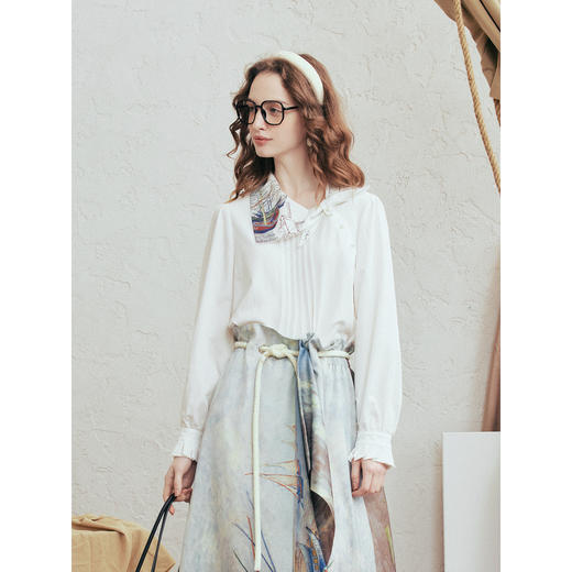 两三事梵高文艺 晨昏告白 2026春季新款印花领结斜边纽扣雪纺衫女 商品图1