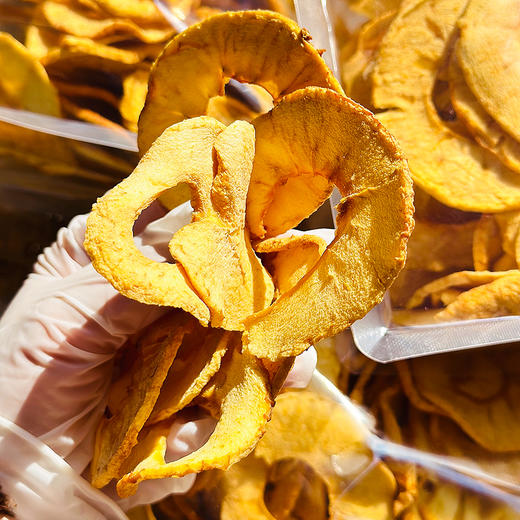 特惠活动『原味丑苹果干』开袋即食，甜酸浓郁，酥脆微韧，12斤苹果烤出1斤苹果干，不添加香精色素防腐剂 商品图1