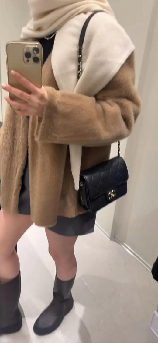 Chanel 22c 黑金 方胖子 荔枝纹牛皮 斜挎包 商品图3