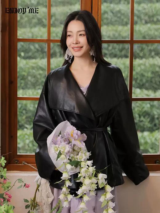 【门店同款】ENJOY春季“柔光芳序”大翻领收腰皮衣 169649631 商品图1