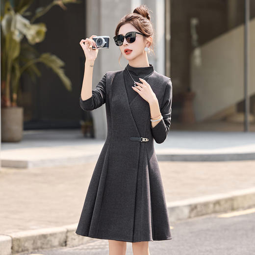 「自」全新升级【铂金会员413/天猫559/差价146】(99316) 洛诗琳气质收腰显瘦针织衫+无袖收腰背心裙两件套 商品图2