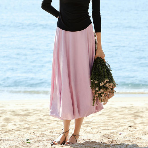 OLrain欧芮儿2026新款女夏季粉色流光缎面高腰气质花苞半身裙长款 商品图1