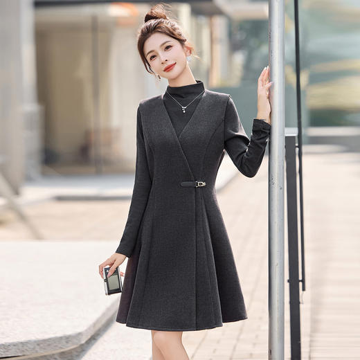 「自」全新升级【铂金会员413/天猫559/差价146】(99316) 洛诗琳气质收腰显瘦针织衫+无袖收腰背心裙两件套 商品图0