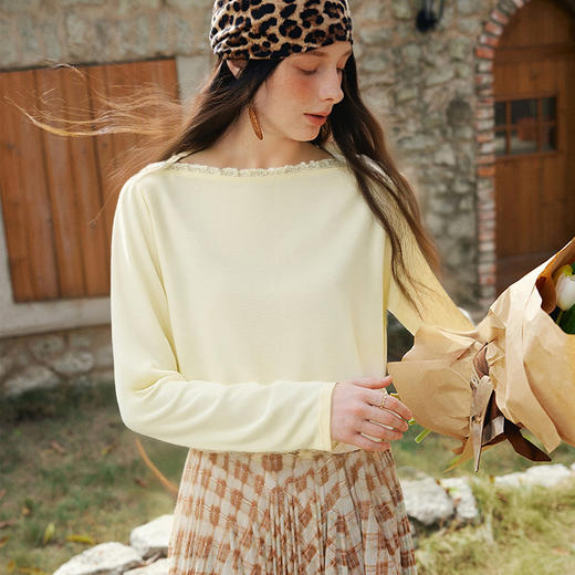 OLrain欧芮儿2026新款春黄色法式木耳边拼接一字领宽松长袖T恤女 商品图0